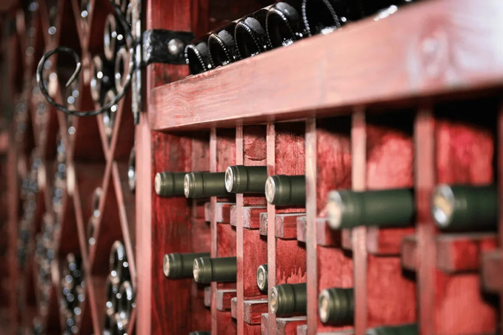 Gewurztraminer vs Riesling: Key Differences Guide 10 proper wine serving temperature and storage