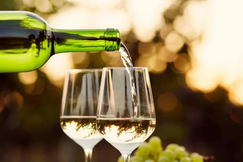 Gewurztraminer vs Riesling: Key Differences Guide 9 gewurztraminer vs riesling tasting notes comparison