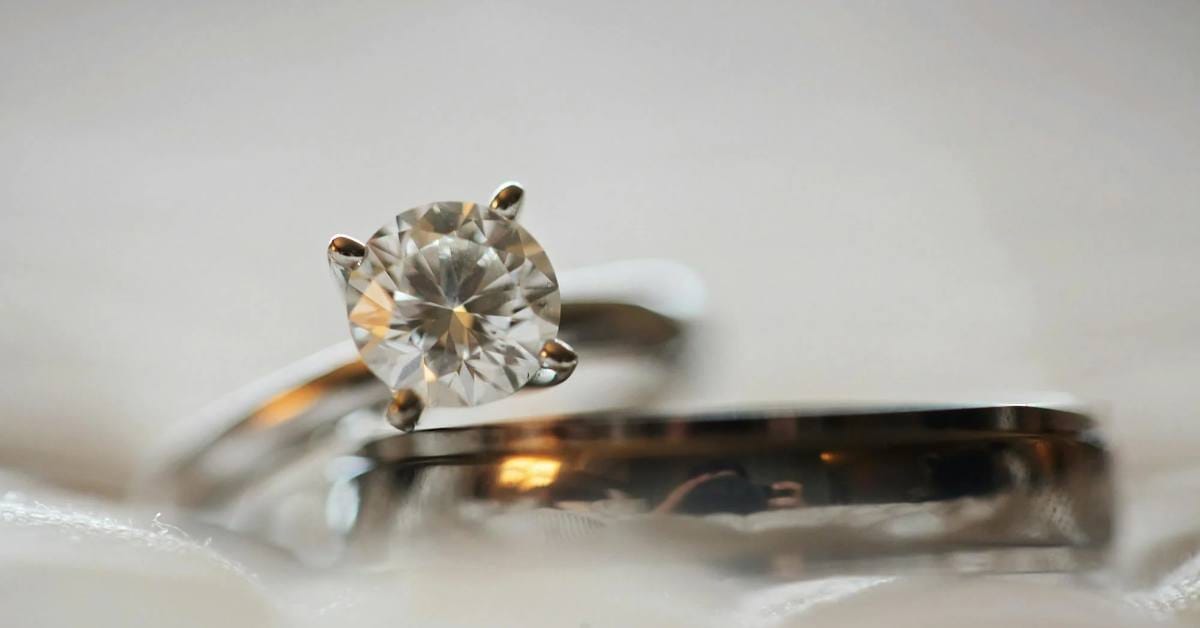 cartier vs tiffany luxury brand comparison jewelry