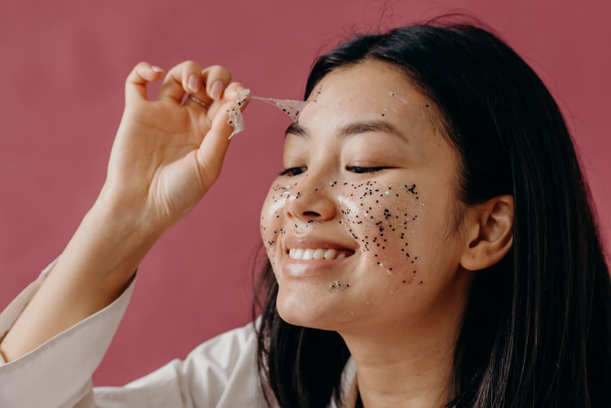 How Long Do Chemical Peels Last: What You Need to Know 1 How long do chemical peels last - professional skin peel treatment duration and results timeline