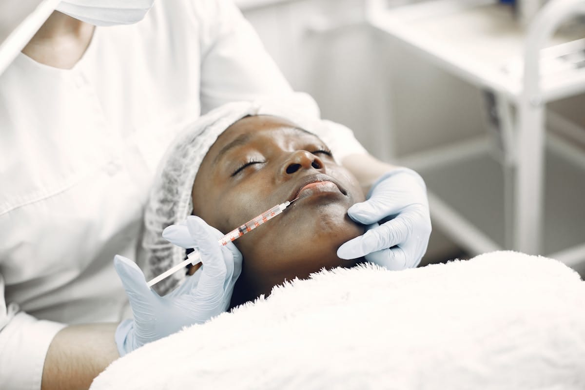 Masseter botox injection technique for jaw slimming and face contouring