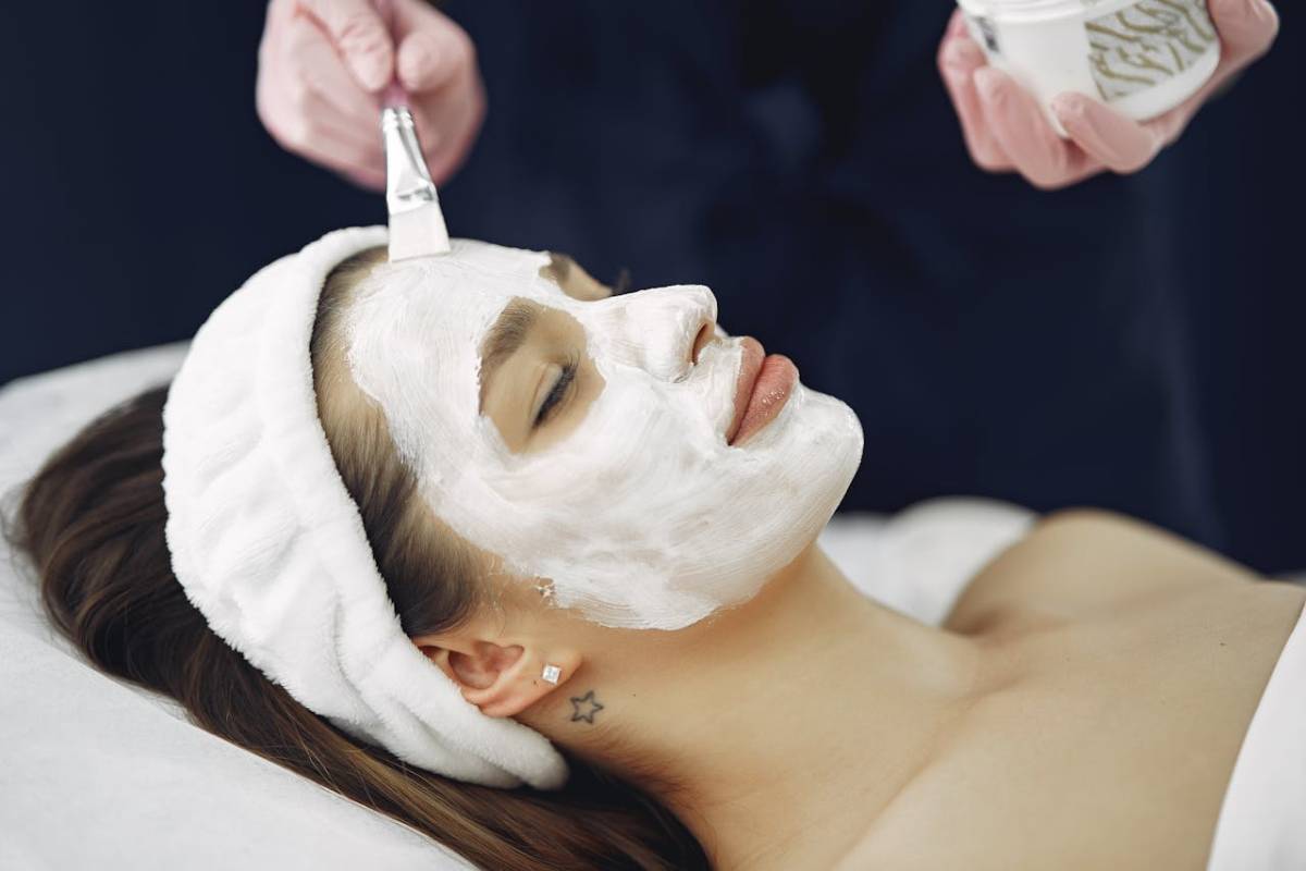 microneedling skin treatment procedure showing timing before botox injections